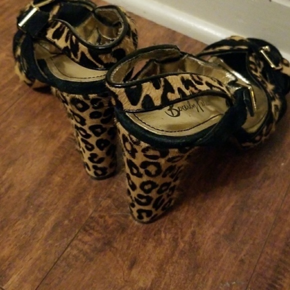 Beverly Feldman leopard‎ sandals 10 NWOB - Picture 4 of 6